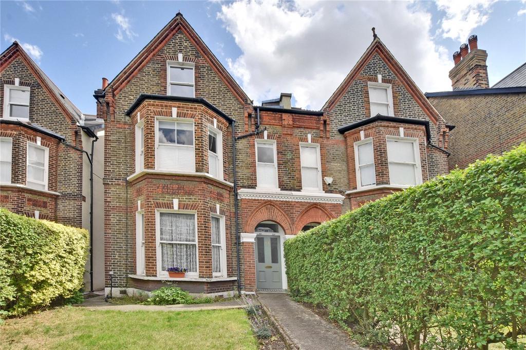 Coleraine Road, Blackheath, London, SE3 3 bed apartment for sale £775,000