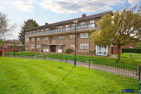 Flat 1, 18 Durham Avenue, Romford, RM2 6JS