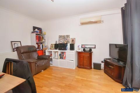 Flat 1, 18 Durham Avenue, Romford, RM2 6JS