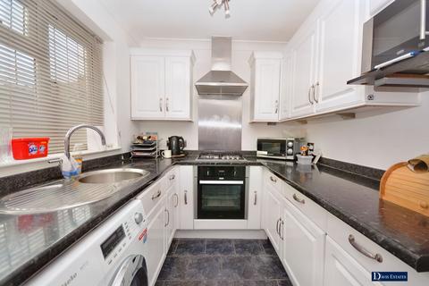 Flat 1, 18 Durham Avenue, Romford, RM2 6JS
