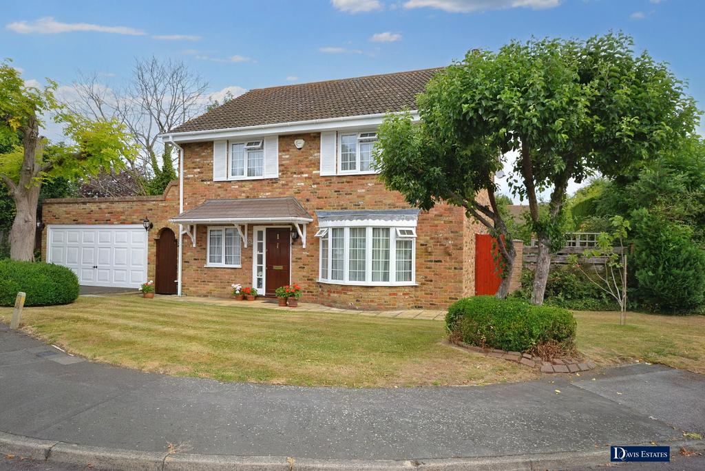 Emerson Park, Hornchurch RM11 4 bed detached house for sale £925,000