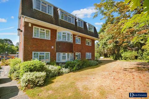 3 Buckingham Close, Hornchurch, RM11 2QS