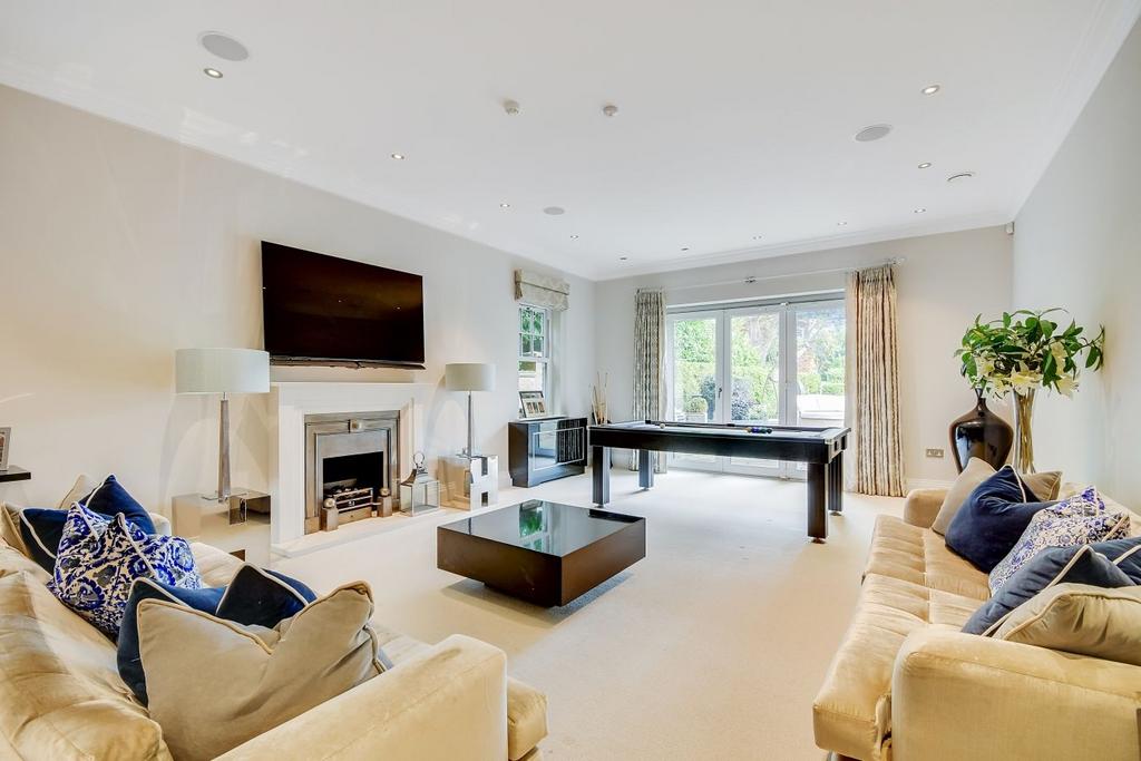 Emerson Park, Hornchurch RM11 6 bed detached house for sale £3,750,000