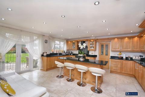 6 bedroom detached house for sale, Woodlands Avenue, Emerson Park, Hornchurch, RM11