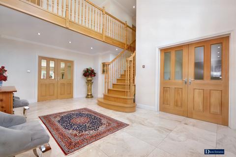undefined, Woodlands Avenue, Emerson Park, Hornchurch, RM11