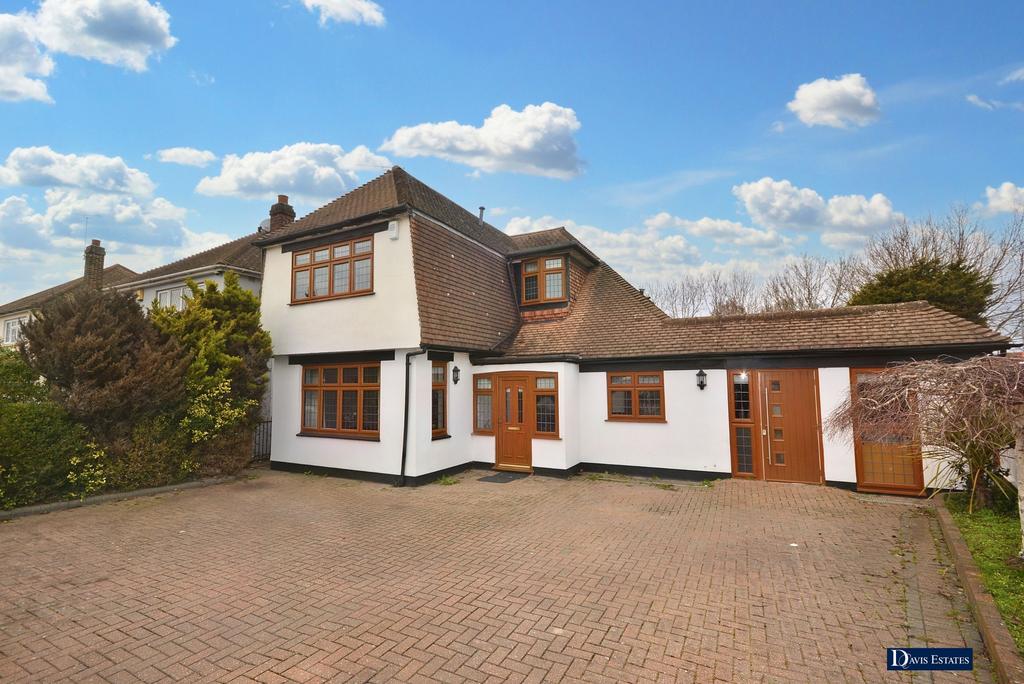Great Nelmes Chase, Emerson Park, Hornchurch, RM11 4 bed detached house