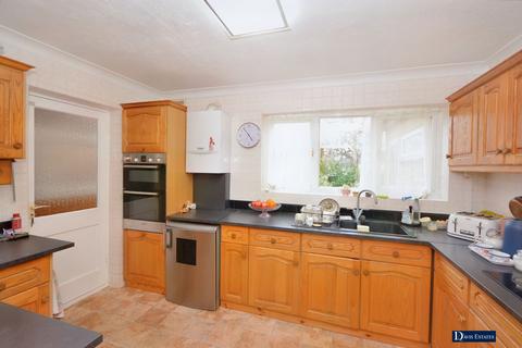 29 Fanshawe Crescent, Hornchurch, RM11 2DD