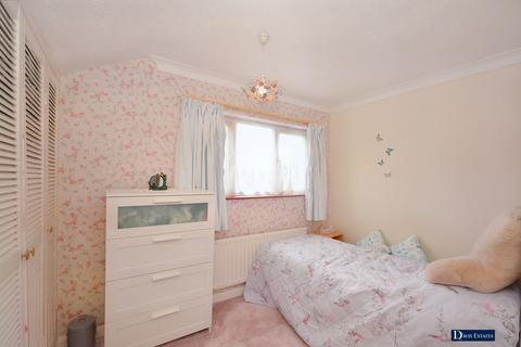 29 Fanshawe Crescent, Hornchurch, RM11 2DD