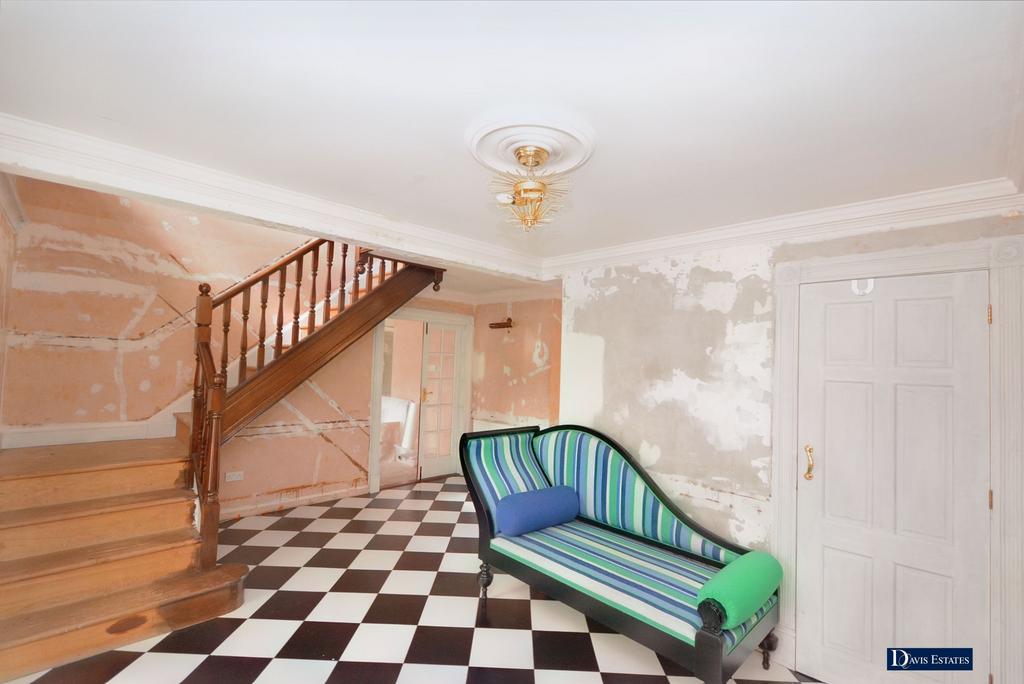 Emerson Park, Hornchurch RM11 5 bed detached house for sale £1,750,000