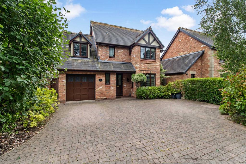 Hamilton Close, Worcester 4 bed detached house for sale £495,000