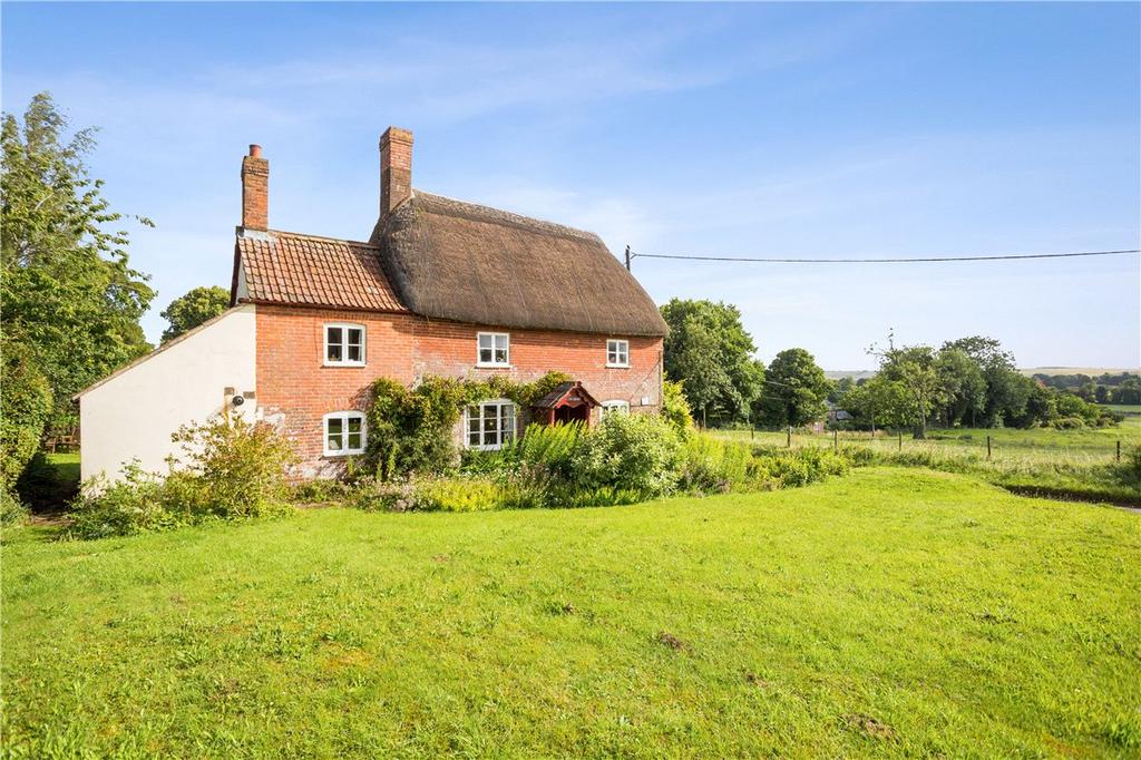 Avebury Trusloe, Marlborough, Wiltshire, SN8 3 bed detached house for