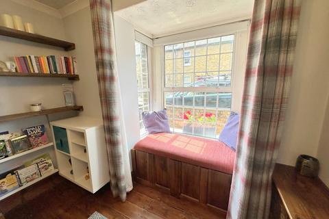 40 Alma Road, Eton Wick, Windsor, SL4 6LA