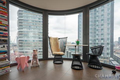 2 bedroom flat to rent, Chronicle Tower, City Road, EC1V