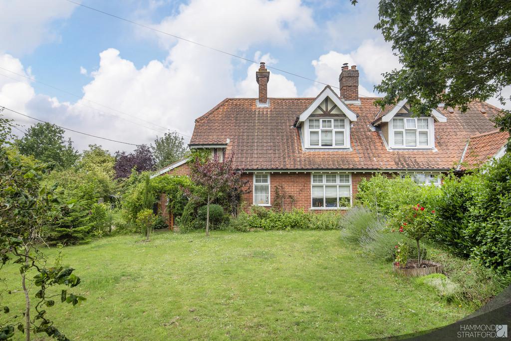 Hill Road, Morley St. Peter 3 bed semidetached house for sale £400,000