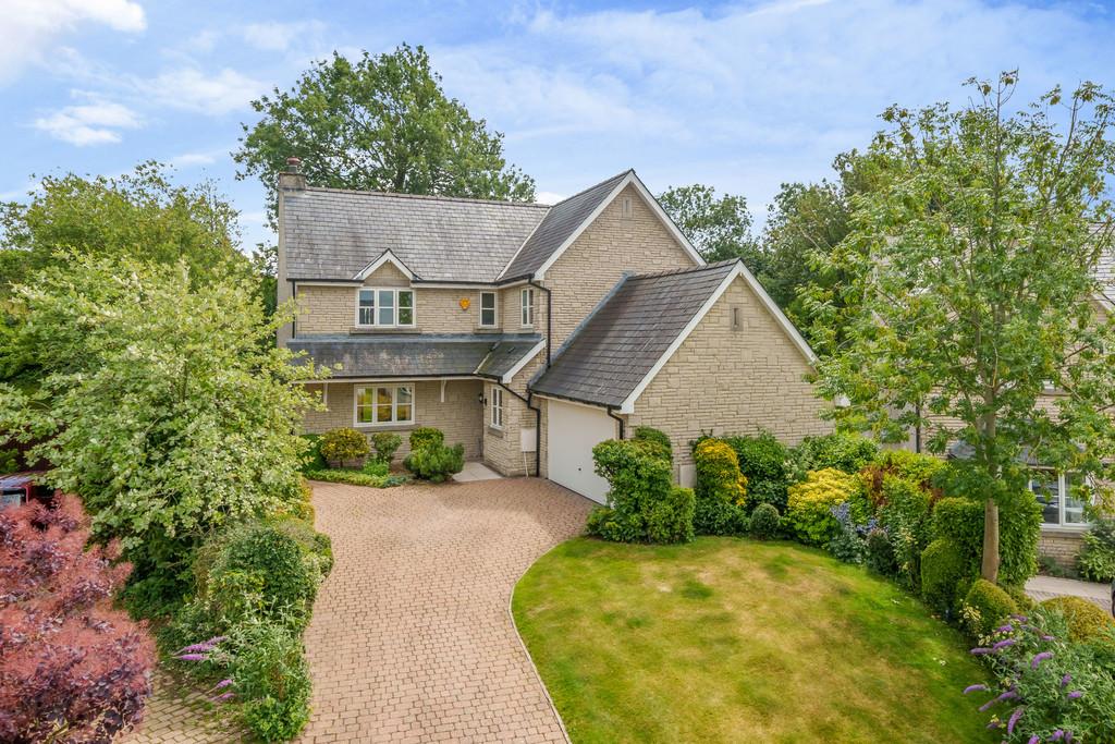 30 Morewood Drive, Burton, LA6 1NE 4 bed detached house £475,000