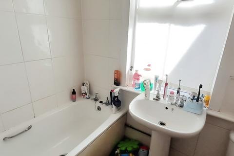 4 bedroom terraced house for sale, Fosse Road South, Leicester