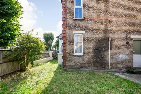 2 bedroom ground floor flat for sale, Westbury Road, Croydon