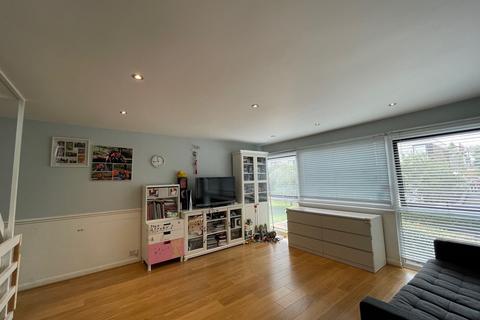 9 Bankside Close, Carshalton, SM5 3SB