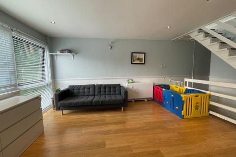 9 Bankside Close, Carshalton, SM5 3SB