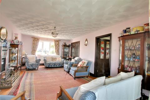 4 bedroom detached bungalow for sale, Benwick Road, Ramsey Forty Foot