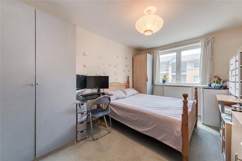 2 bedroom flat for sale, Settlers Court, 17 Newport Avenue, London
