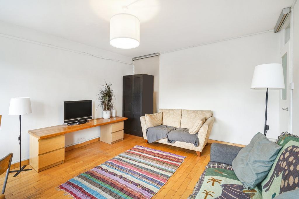 Apartment in London, Churchill Gardens Estate, Pimlico - More