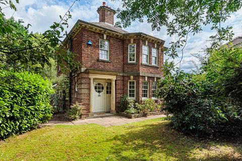 3 bedroom detached house to rent, Grove Park, Knutsford