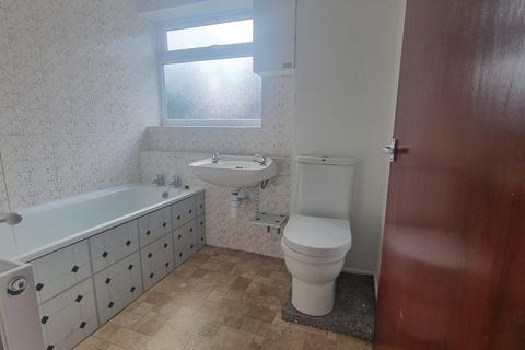 2 bedroom flat to rent, 47 Hamstead Hill, Handsworth Wood, Birmingham, B20