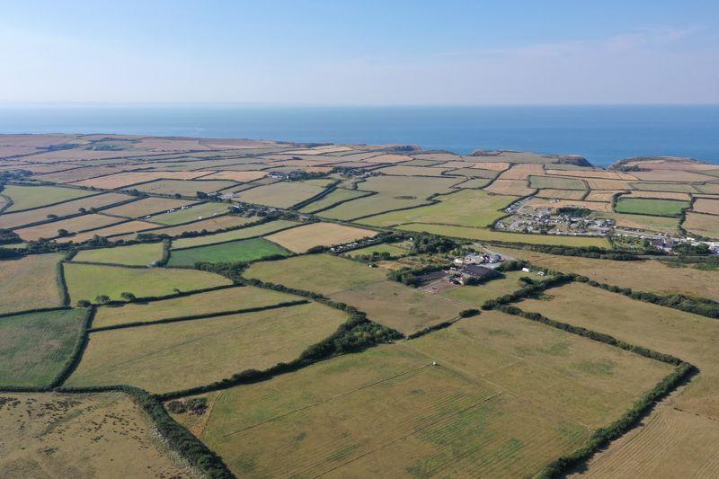 Approximately 15.48 Acres and Stables, Pilton Moor Stables, Pitton