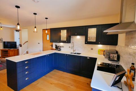 2 bedroom barn conversion to rent, Whelford, Fairford