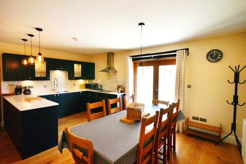 2 bedroom barn conversion to rent, Whelford, Fairford