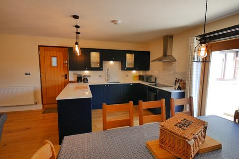 2 bedroom barn conversion to rent, Whelford, Fairford