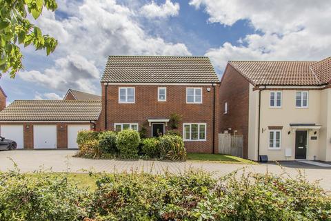 3 bedroom detached house for sale - Yarmouth Road, Blofield