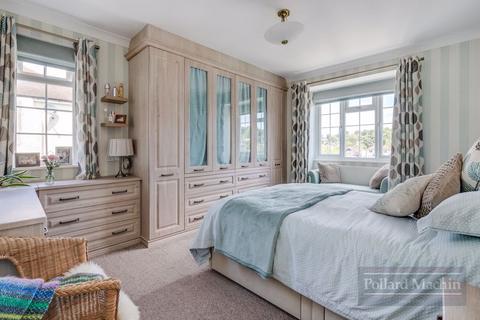 38 Purley Bury Avenue, Purley, CR8 1JD