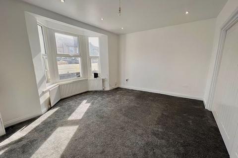 4 bedroom end of terrace house for sale, Dunstable Road, Luton