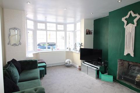 18 Greenways, Luton, LU2 8BL