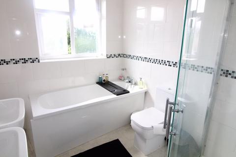 18 Greenways, Luton, LU2 8BL