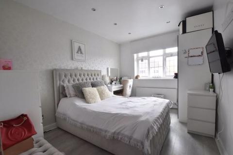 18 Greenways, Luton, LU2 8BL