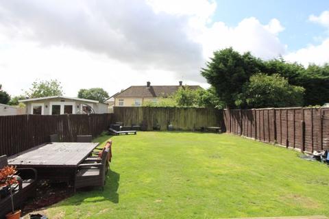 18 Greenways, Luton, LU2 8BL