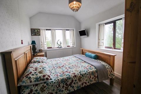 128 Washerwall Lane, Werrington, Stoke-on-trent, ST9 0LY