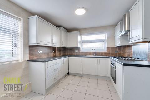 128 Bevan Way, Hornchurch, RM12 6DT