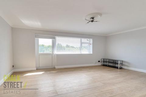 128 Bevan Way, Hornchurch, RM12 6DT