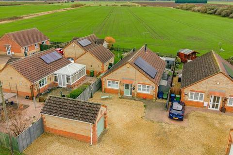 3 bedroom detached bungalow for sale, Front Road, Murrow, PE13 4HU