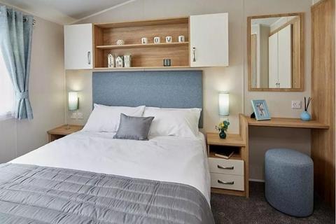 3 bedroom park home for sale, Seal Bay! Willerby Sierra, Warners Lane, Selsey, Chichester, West Sussex PO20 9EL