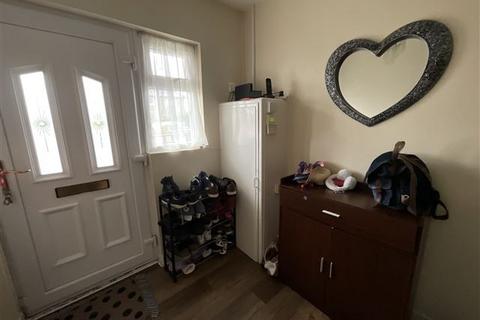 21 Ravenscroft Crescent, Sheffield, S13 8PP