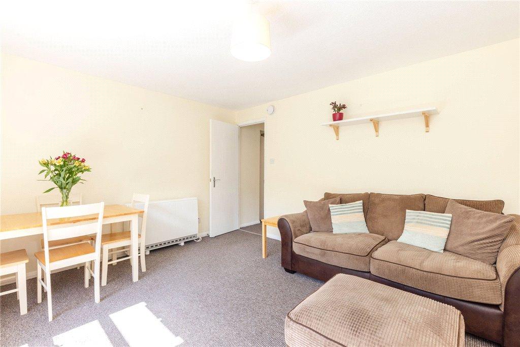 Rodney Place, Edinburgh 2 bed apartment £1,450 pcm (£335 pw)