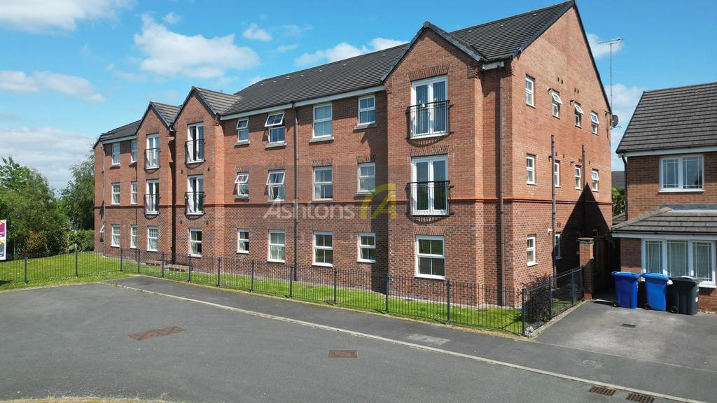 Poppyfields, Warrington, WA5 2 bed apartment for sale £115,000