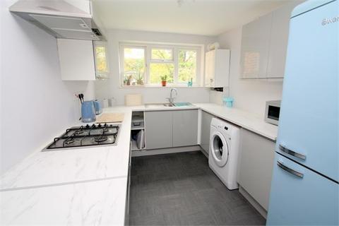 2 bedroom apartment for sale - Vivienne House, STAINES-UPON-THAMES, TW18