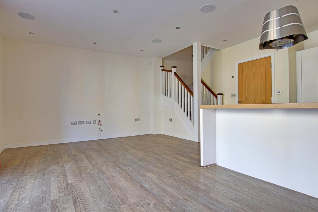 Almansa Way, Lymington, SO41 2 bed apartment for sale £425,000