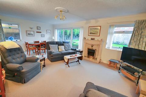 3 bedroom detached bungalow for sale, Chatsworth Avenue, Southwell